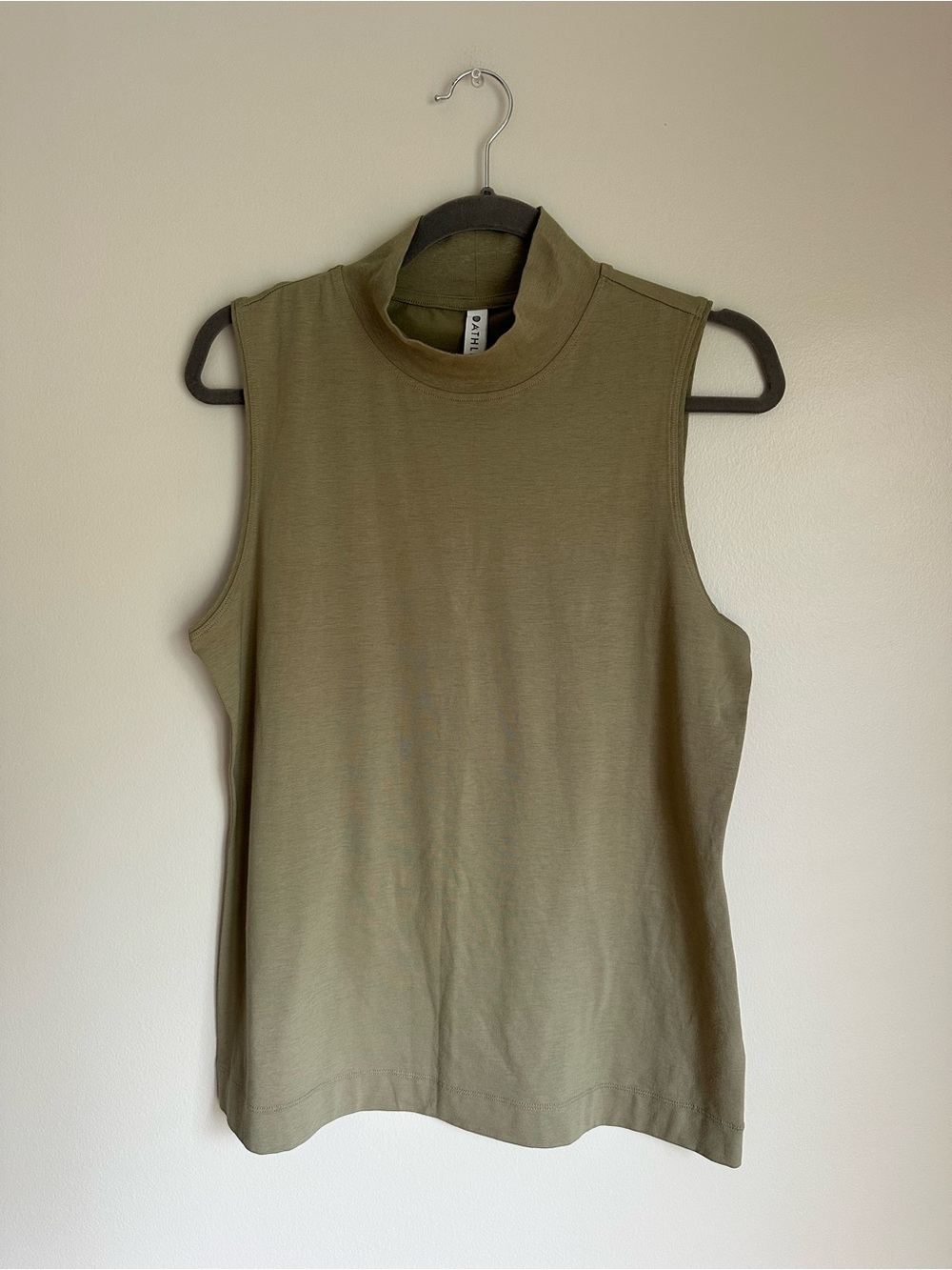Athleta Women’s Outbound Mockneck Tank Top Medium Green Activewear